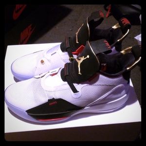 Air Jordan 33